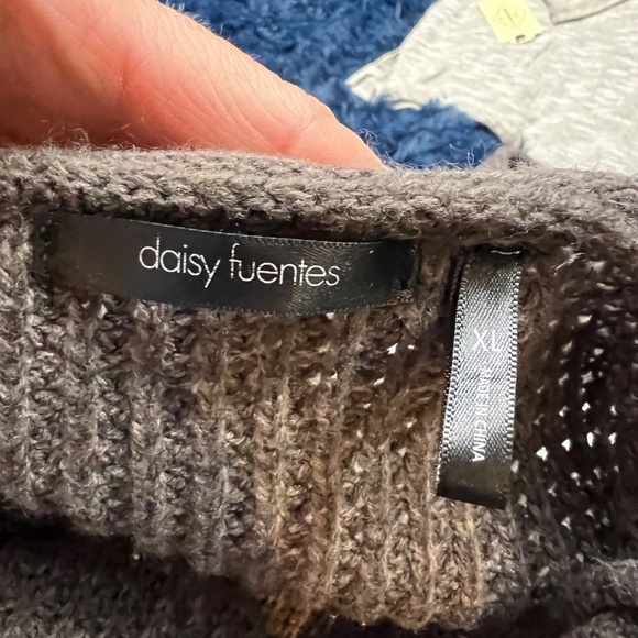 |•DAISY FUENTES•| Brown Knit Sweater Size XL - Picture 6 of 13